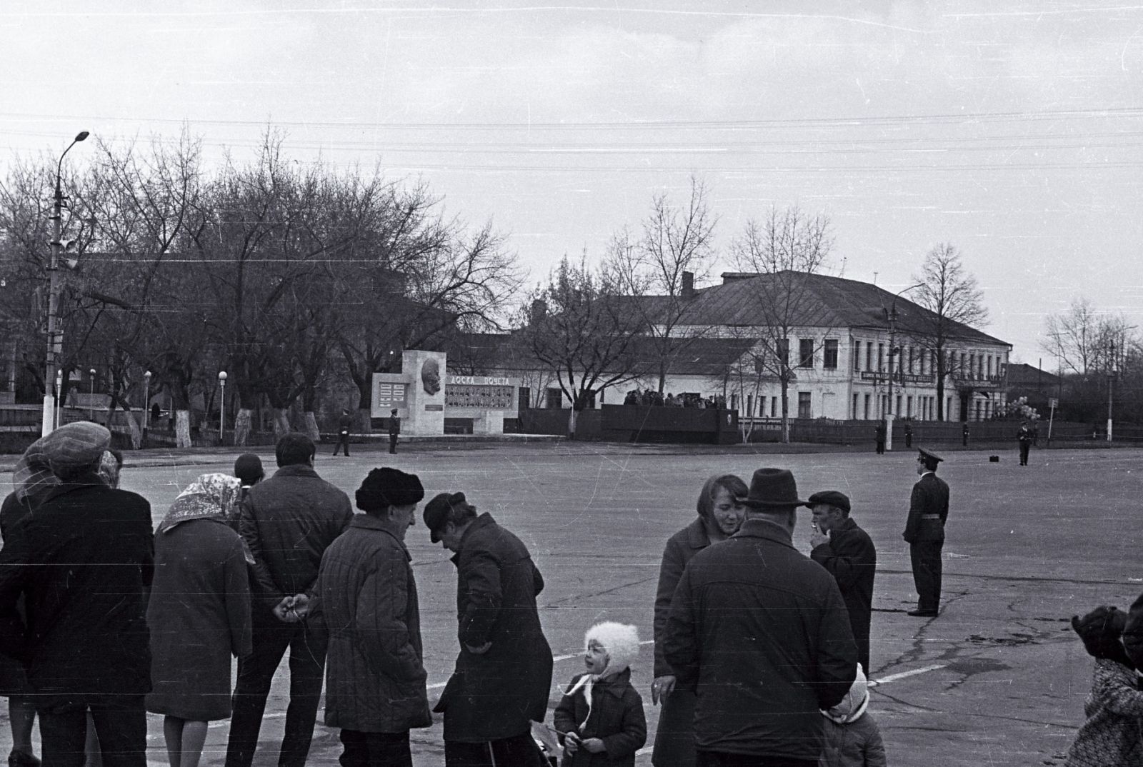 демонстрация 7 ноября 1981 год фото 3